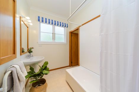 Photo of property in 3 Walnut Grove, Kelvin Grove, Palmerston North, 4414