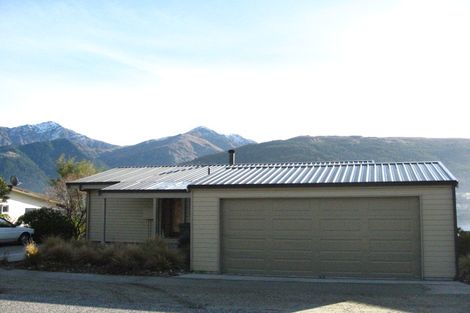 Photo of property in 54 Oregon Drive, Kelvin Heights, Queenstown, 9300