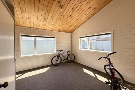 Photo of property in 11 Ropiha Street, Fitzroy, New Plymouth, 4312