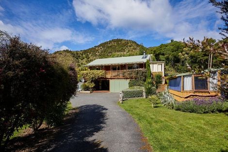 Photo of property in 17 Makura Road, Goose Bay, Kaikoura, 7374