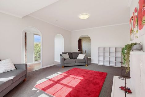 Photo of property in 59 Weston Avenue, Roslyn, Palmerston North, 4414