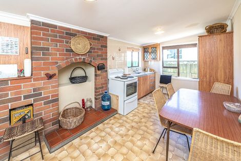 Photo of property in 21 Hood Street, Castlecliff, Whanganui, 4501