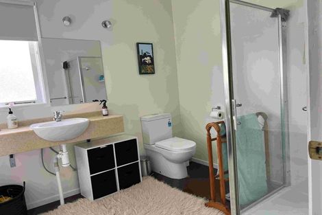 Photo of property in 10 Braemar Road, Rothesay Bay, Auckland, 0630