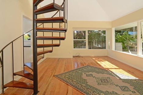 Photo of property in 2/20 Saint Peters Street, Northcote, Auckland, 0627