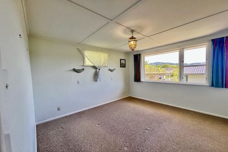 Photo of property in 18 Deller Grove, Silverstream, Upper Hutt, 5019