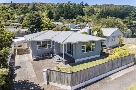Photo of property in 20 Parenga Street, Wainuiomata, Lower Hutt, 5014