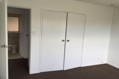 Photo of property in 2/23 Kenmure Avenue, Forrest Hill, Auckland, 0620