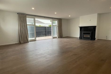 Photo of property in 1/135 Aikmans Road, Merivale, Christchurch, 8014