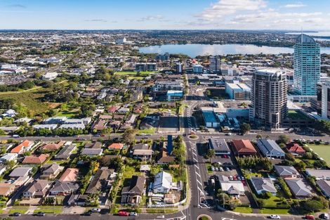 Photo of property in 1/7 Burns Avenue, Takapuna, Auckland, 0622