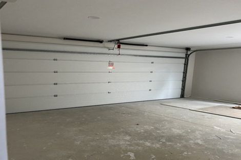 Photo of property in 28 Ballyalton Crescent, Flat Bush, 2019