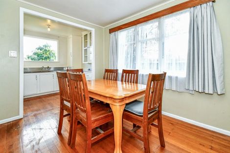 Photo of property in 12a Waiari Road, Conifer Grove, Takanini, 2112