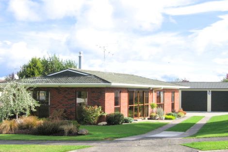 Photo of property in 16 Tawa Place, Tokoroa, 3420