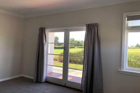 Photo of property in 235 Tararua Road, Levin, 5571