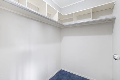 Photo of property in 14 West Fairway, Golflands, Auckland, 2013