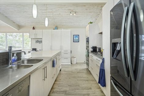 Photo of property in 19 Carina Way, Whitianga, 3510