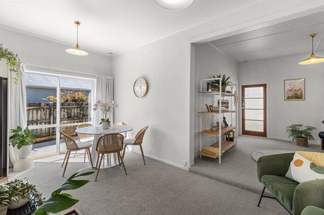 Photo of property in 42 Gaine Street, New Plymouth, 4310