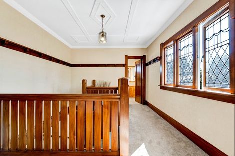 Photo of property in 6 Ridge Lane, New Plymouth, 4310