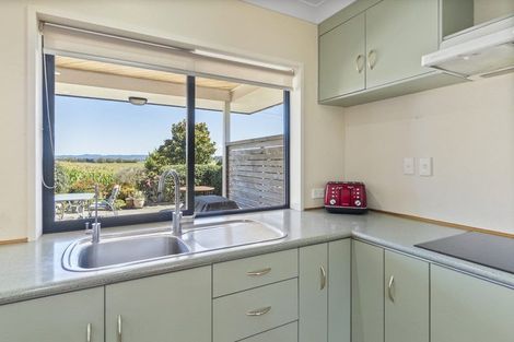 Photo of property in 17 Sunny Dale, Western Heights, Hamilton, 3200