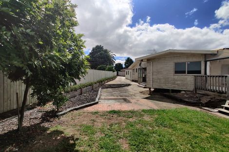 Photo of property in 31 Leaver Place, Weymouth, Auckland, 2103