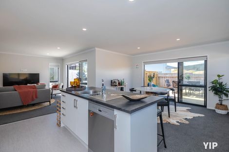 Photo of property in 130 Amesbury Drive, Churton Park, Wellington, 6037
