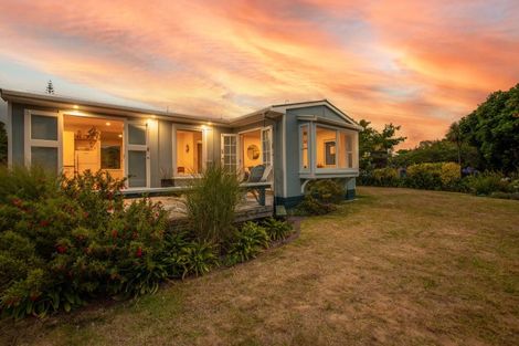 Photo of property in 5 Tainui Street, Raumati Beach, Paraparaumu, 5032