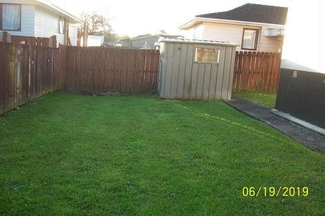 Photo of property in 2/204 Waitemata Drive, Ranui, Auckland, 0612