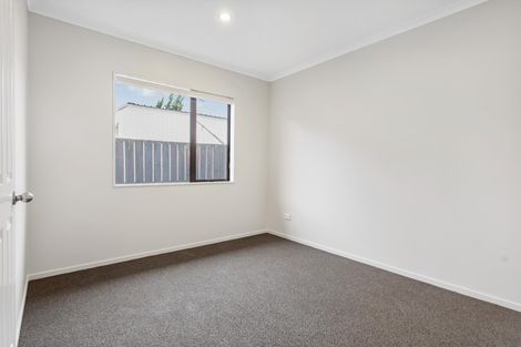 Photo of property in 96 Maplesden Drive, Clendon Park, Auckland, 2103