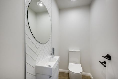 Photo of property in 9b Church Road, Taradale, Napier, 4112