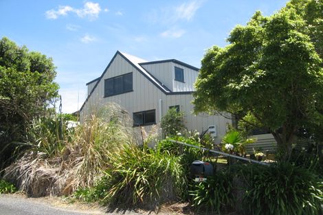 Photo of property in 18 Keven Road, Clarks Beach, Pukekohe, 2679