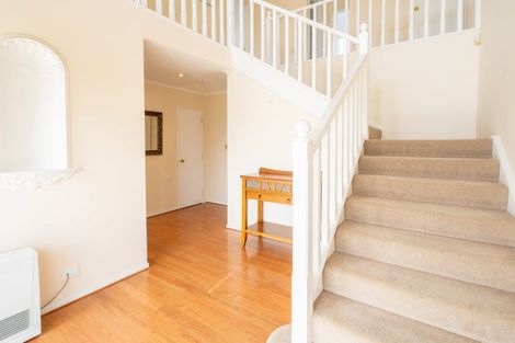 Photo of property in 2 Rosebank Avenue, Kelvin Grove, Palmerston North, 4414