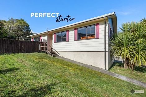 Photo of property in 112 Norana Road, Timberlea, Upper Hutt, 5018