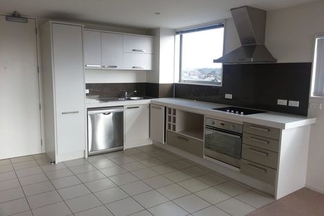 Photo of property in Bella Vista, 2d/84 Gunner Drive, Te Atatu Peninsula, Auckland, 0610