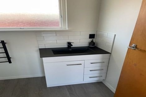 Photo of property in 2/78 Middlepark Road, Sockburn, Christchurch, 8042