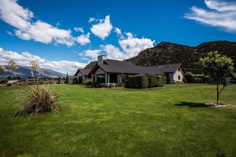 Photo of property in 980 Aubrey Road, Albert Town, Wanaka, 9305