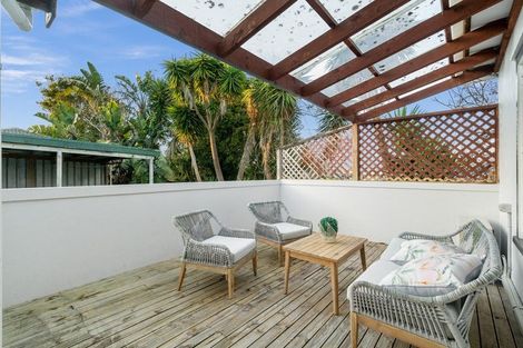 Photo of property in 55 Eastglen Road, Glen Eden, Auckland, 0602