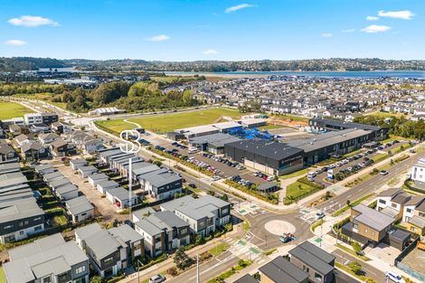 Photo of property in 4/7 Scott Road, Hobsonville, Auckland, 0616