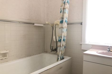 Photo of property in 63 Morley Street, New Plymouth, 4310