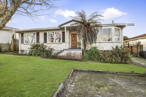 Photo of property in 9 Solo Place, Manurewa, Auckland, 2102