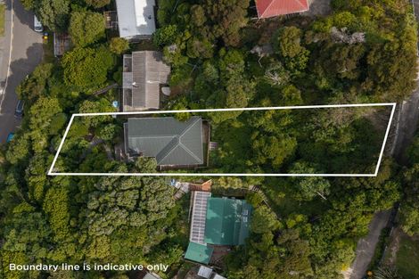 Photo of property in 31 Airlie Road, Plimmerton, Porirua, 5026