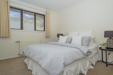 Photo of property in 28 Quill Street, Lake Hayes, Queenstown, 9304