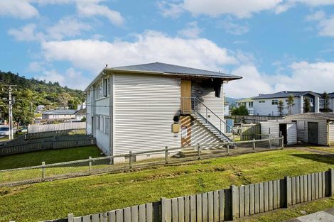 Photo of property in 2-8 Hanson Grove, Stokes Valley, Lower Hutt, 5019