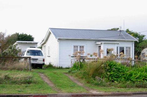 Photo of property in 31 Waimea Road, Waikanae Beach, Waikanae, 5036