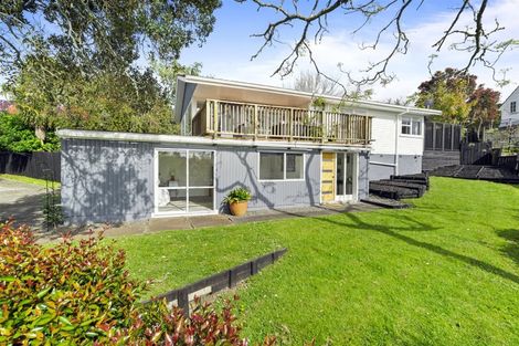 Photo of property in 19 Agincourt Street, Glenfield, Auckland, 0629