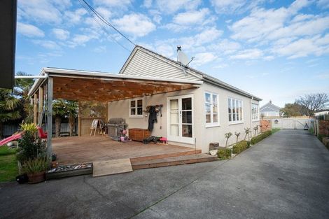 Photo of property in 1 Tyndall Street, Palmerston North, 4414