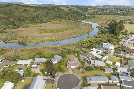 Photo of property in 106 Whitby Place, Whangamata, 3620