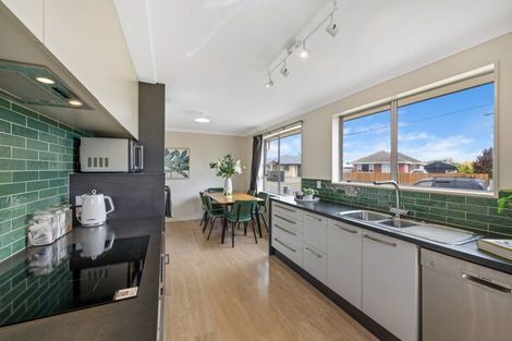 Photo of property in 22 Sandown Crescent, Aranui, Christchurch, 8061