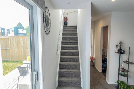 Photo of property in 8 Selkirk Lane, Hamilton Lake, Hamilton, 3204