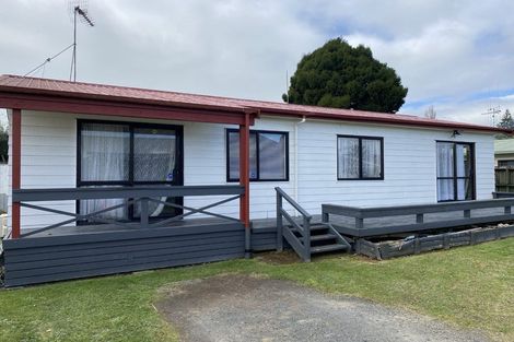 Photo of property in 44 Sandwich Road, St Andrews, Hamilton, 3200