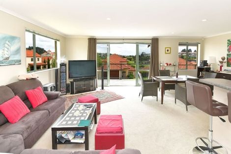 Photo of property in 11 Parkwood Crescent, Gulf Harbour, Whangaparaoa, 0930