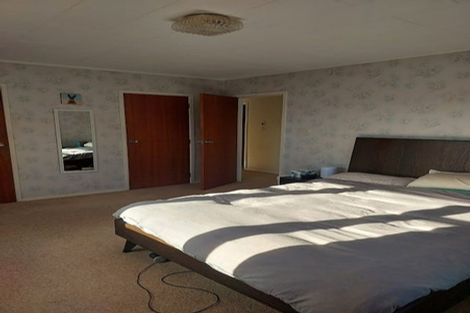 Photo of property in 11 Zande Terrace, Tawa, Wellington, 5028